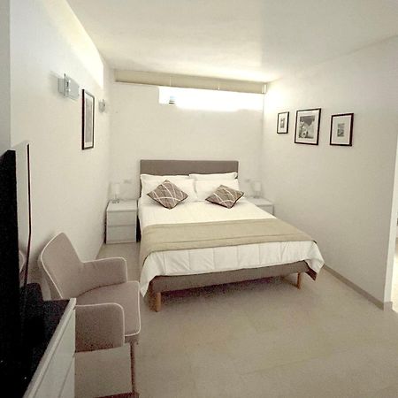 Tiberi Capri Apartment ภายนอก รูปภาพ