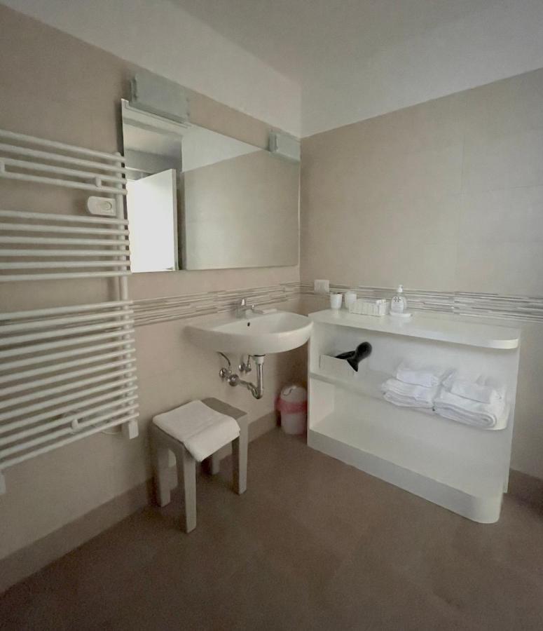 Tiberi Capri Apartment ภายนอก รูปภาพ